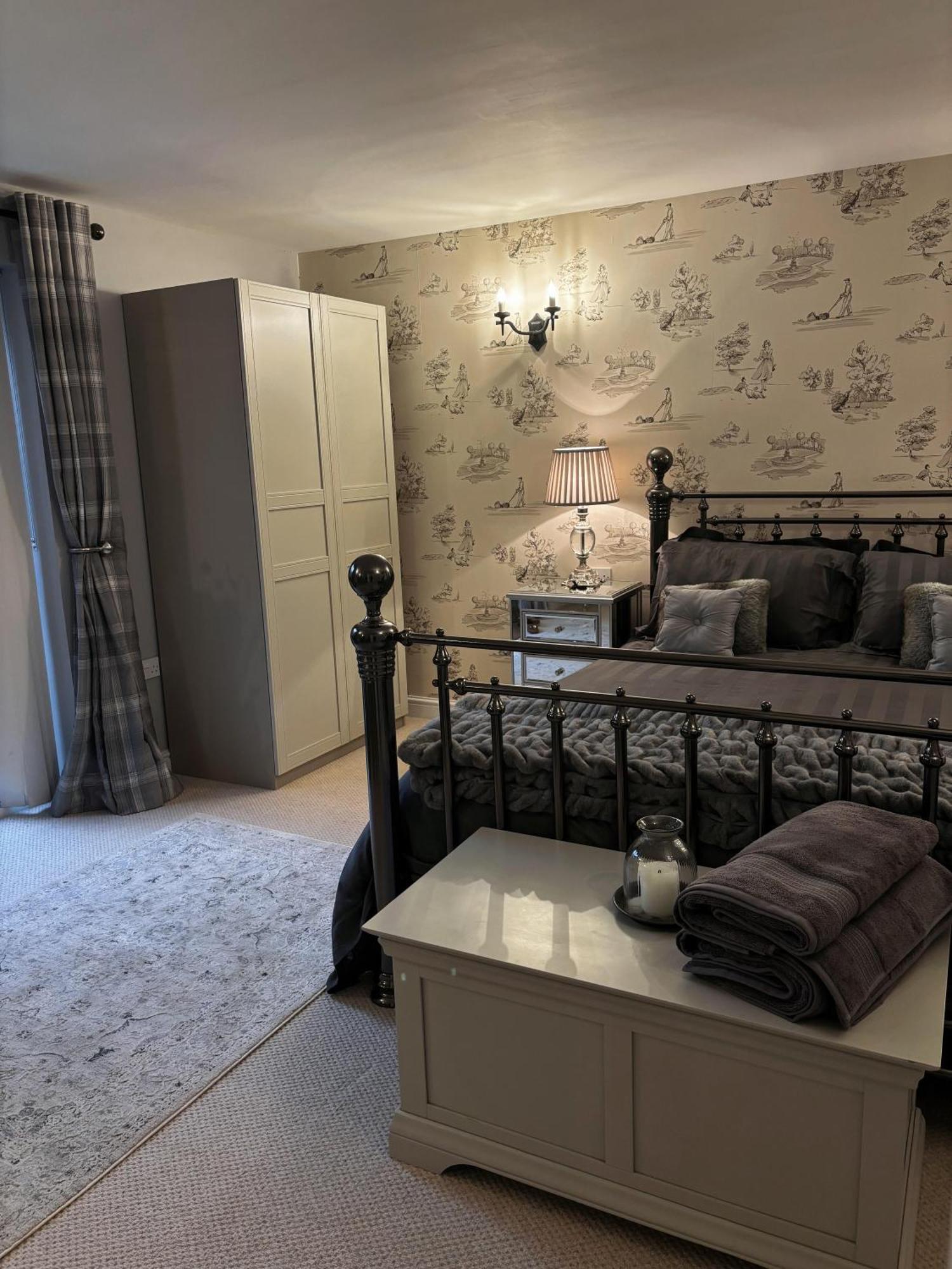 צ'יפנהאם Mulberry House Farm The Garden Room מראה חיצוני תמונה